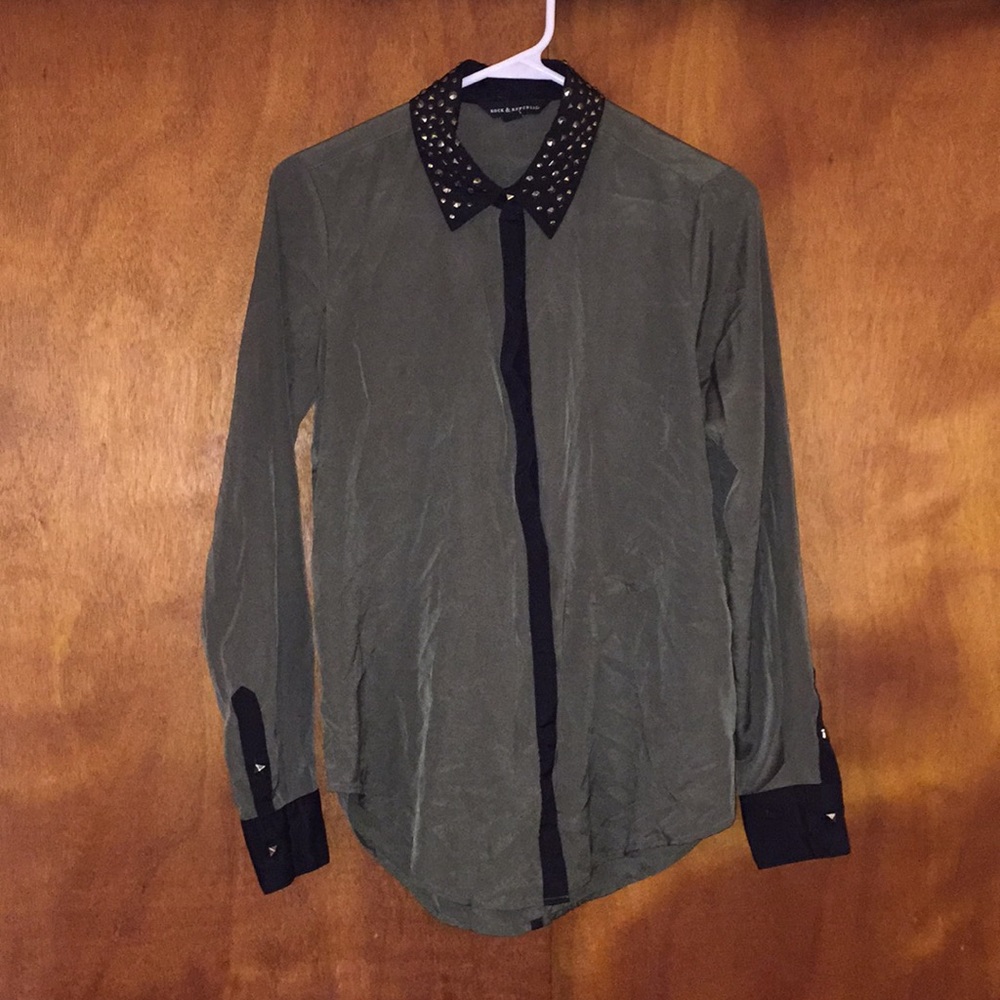 S long sleeve 100% polyester Rock & Republic shirt